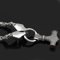 Collier Viking Homme Vintage Tête de Loup Pendentif Marteau de Thor Mjolnir Bijoux Nordiques Chaîne Empereur en Acier Inoxydable