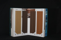 Vente en gros de livres d'échantillons de sols multicolores personnalisés, livres d'échantillons de tapis de luxe, échantillons de dalles durables pour salons professionnels