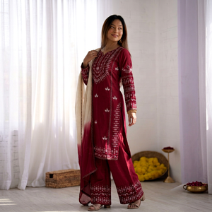 Ensemble Kurta et pantalon ethnique pour femme, tenue indienne/pakistanaise richement brodée, dupatta longueur cheville, séchage rapide, toutes saisons, pour fêtes et mariages - Product Image 1