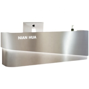Décoration de <span class=keywords><strong>magasin</strong></span> OEM nouvelle boutique de perruque moderne conception de bureau de réception <span class=keywords><strong>en</strong></span> acier inoxydable or Salon de beauté comptoir de caisse bureau avant pour <span class=keywords><strong>magasin</strong></span> de mariée - Product Image 5