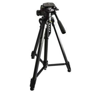 Trépied réglable en alliage d'aluminium pour appareil photo avec rotation multidirectionnelle et support de tourelle de 1,5 mètre - Product Image 1