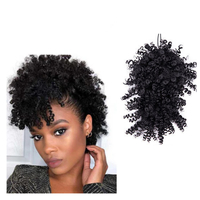 Queue de cheval synthétique courte bouclée afro avec frange et cordon de serrage pour femme