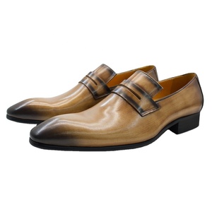 Mocassins de luxe pour hommes en cuir véritable, chaussures de mariage à enfiler, bout pointu, faits à la main pour le bureau, les affaires et les soirées - Product Image 1