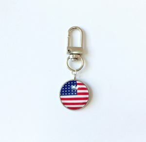 Drapeau rétro chine porte-clés en acier inoxydable Football drapeau pendentif transfrontalier petites marchandises cadeau en métal - Product Image 4