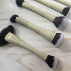 ชุดแปรงแต่งหน้า 12 ชิ้น ยี่ห้อ YRX ระดับมืออาชีพ ขนแปรงสังเคราะห์คุณภาพสูง ปลายแปรงสองด้าน สำหรับคอนซีลเลอร์ รับทำโลโก้ อุปกรณ์เสริมความงาม - Product Image 3