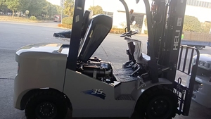 รถยกดีเซลแบบกำหนดสีได้เอง ขนาด <span class=keywords><strong>3</strong></span> ตัน <span class=keywords><strong>3</strong></span>.5 ตัน 4 ตัน พร้อมตัวเลือกเครื่องยนต์ญี่ปุ่น - Product Image 4