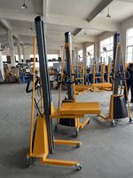 Chariot élévateur manuel à roulettes de 200 kg avec plaque de support incurvée rotative, hauteur de levage de 1,2 m pour film plastique de 800 mm de diamètre