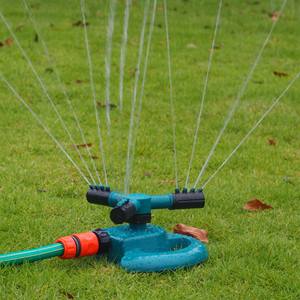 Arroseur de pelouse rotatif automatique à 360 degrés, outil d'irrigation de jardin à 3 bras, vert bleu, matériau PP - Product Image 1