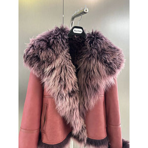 Nuovo <span class=keywords><strong>Cappotto</strong></span> Donna Autunno Inverno 2025, Lussuoso Stile Francese, Elegante Sfumatura <span class=keywords><strong>Fucsia</strong></span>, Chic con Cintura, Risvolto, Corto in Pelliccia Shearling - Product Image 4