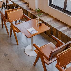 Juegos de Muebles de Restaurante Retro de Madera Maciza Francesa Personalizados para el Hogar, <span class=keywords><strong>Bar</strong></span> y Hotel, Mesas y Sillas de Comedor - Product Image 1