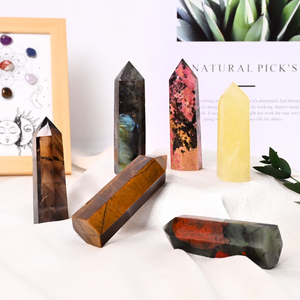 Pierres de cristal naturelles en promotion, points de cristal colorés pour la guérison, tours de cristal pour la décoration - Product Image 5