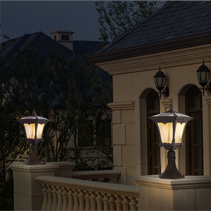 Lampe solaire de colonne 22cm x 50cm LED Bronze pour extérieur, jardin, IP65 résistant à l'eau, 5000K, détecteur de mouvement, aluminium, verre - Product Image 5