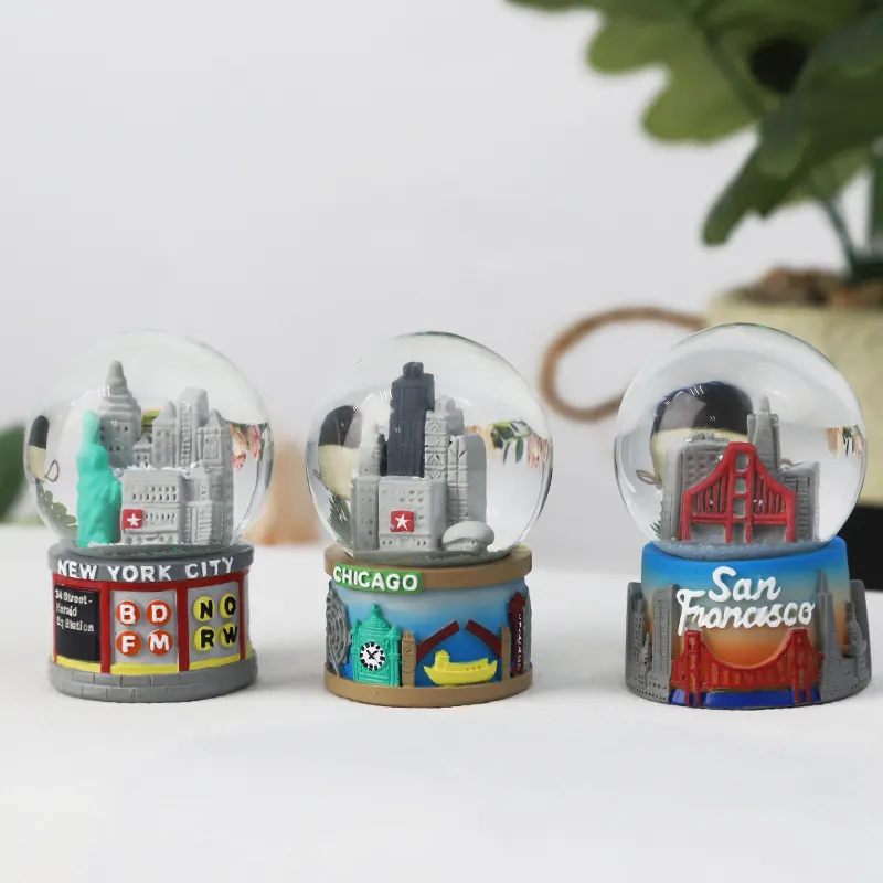 Redeco Low Price Modern SnowGlobe Glass Diy Snow Globe Ornament Resin Crafts For Gifts Home Decorations