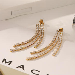 أقراط KITI الفاخرة المرصعة بالزركون المطلي بالذهب عيار 18 قيراط مع سلسلة وشراشيب متدلية من الفولاذ المقاوم للصدأ - Product Image 2