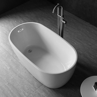 Baignoire autoportante en acrylique de petite taille Gurgle pour salles de bain d'appartements modernes