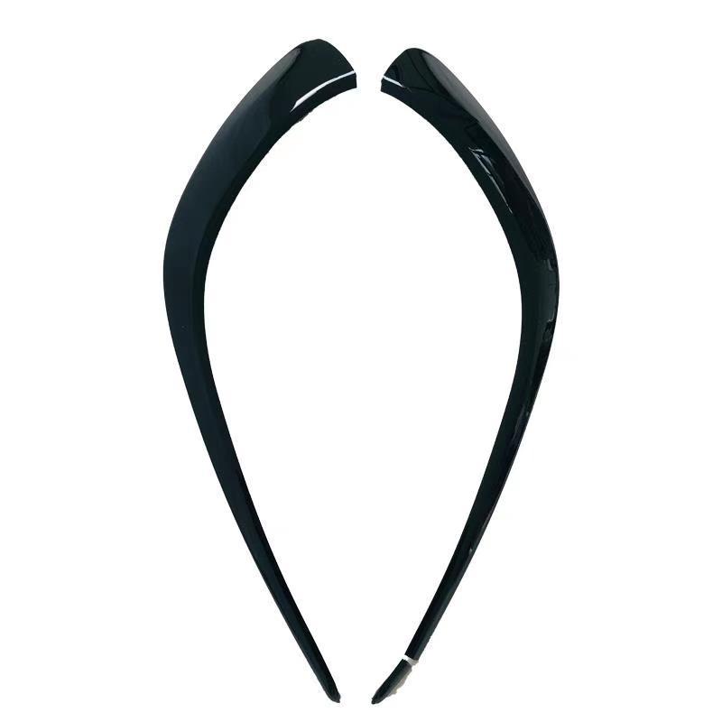 Black front wind blade