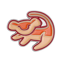 En gros, Broche en métal émaillé créative, badges à logo petit lion de dessin animé, accessoires périphériques de films de conte de fées, broche polyvalente