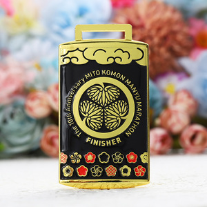 Medaglie Personalizzate in Metallo per Anniversario, con Fiore Smaltato Giapponese Omamori, Placcate in Oro, per Eventi Sportivi, con Nastro - Product Image 3
