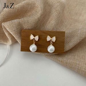 2024 Elegant Luxury Alloy Pearl Stud Earrings Romantic High-End Gold Plated - Product Image 2