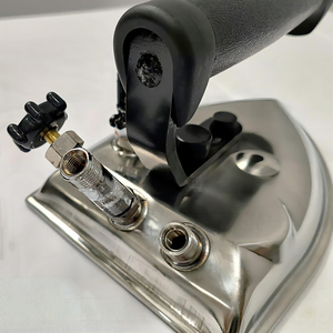 <span class=keywords><strong>Planche</strong></span> <span class=keywords><strong>à</strong></span> <span class=keywords><strong>vapeur</strong></span> noire fonctionnant avec la chaudière de table de repassage de machine de repassage <span class=keywords><strong>pour</strong></span> l'utilisation de magasin de blanchisserie d'usine de vêtement - Product Image 5