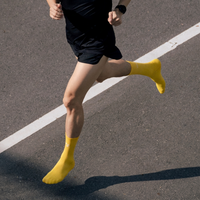 Chaussettes de course performantes pour hommes et femmes, chaussettes de cyclisme et de course de haute qualité avec logo personnalisé, chaussettes de sport à compression anti-transpiration