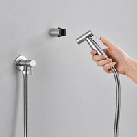 Pistolet de pulvérisation professionnel en acier inoxydable SUS304 brossé nickelé avec kit de rangement mural pour salle de bain moderne et usage hôtelier