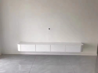 Luxuriöse Medienkonsole Weißer TV-Ständer Wandmontierte LED-TV-Einheit Holzschrank Neu Designter Schwebender TV-Konsolenständer