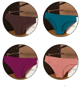 Nuovi Slip Europei Senza Cuciture in Seta Ghiaccio Traspirante a Vita Media Bikini Taglia Grande Mutandine Triangolari da Donna - Product Image 4