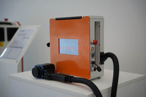 Nettoyeur laser à impulsions industriel 200W 500W, machine portative à fibre optique pour l'élimination de la rouille et de la <span class=keywords><strong>peinture</strong></span> sur métaux, alliages et graffitis - Product Image 5