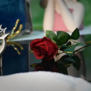פרח מלאכותי להתאמה אישית קישוט ורד חתונה פרח מלאכותי פרח חתונה