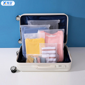 Großhandel Mattierte Kleidungs-Zip-Lock-Plastikverpackungsbeutel Wiederverschließbare Wasserdichte Aufbewahrungstasche für Kleidung Platzsparend - Product Image 2