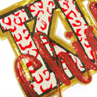 En gros, Grandes appliques à paillettes KC en forme de pointe de flèche pour vestes universitaires, T-shirts, vêtements de supporter DIY et décorations pour le jour du match