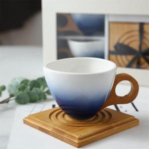 Taza de Café Desechable Moderna Resistente a Altas Temperaturas con Bandeja, Apta para Microondas, Regalo para Fiestas - Product Image 1