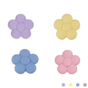 Ambientador para Auto con Clip de Ventilación de Silicona con Diseño de Flor de Dibujos Animados, Aromaterapia, Desodorizante, Fragancia Duradera de 61-90 Días, 25g - Product Image 5