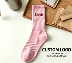 Chaussettes en coton avec logo brodé, fabrication OEM, chaussettes brodées personnalisables - Product Image 1