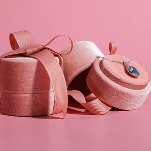 Boîte à pendentif, boîte à collier rose, boîte cadeau en velours pour pendentif, boîte de rangement haut de gamme pour bijoux, personnalisable selon les besoins - Product Image 5