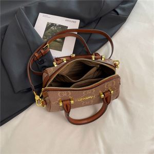 Bolso de Mano Cilíndrico Retro de Lujo, Estilo Europeo y Americano, Gran Capacidad, Multifuncional.99128 - Product Image 4