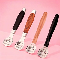 Râpe à pieds en acier inoxydable Rose Milare avec manche en bois - Outil de soin des pieds durable et portable pour l'élimination des peaux mortes, logo personnalisable