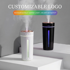 Humidificateur de voiture mini USB 300 ml en plastique portable avec lumière LED pour utilisation en véhicule - Product Image 2