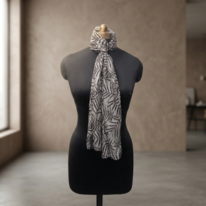Women's <b>Long</b> <b>Silk</b> <b>Scarf</b> With Leaf Pattern Digital Printing Lightweight All Seasons Daily Wear Accessory - Product Image 3