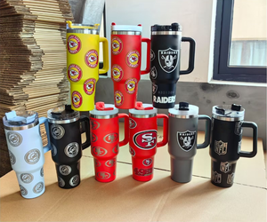 Borraccia Termica Portatile Personalizzata da 40oz in Acciaio Inossidabile con Stampa delle 32 Squadre di Football Americano e Cannuccia per il Giorno della Partita - Product Image 6