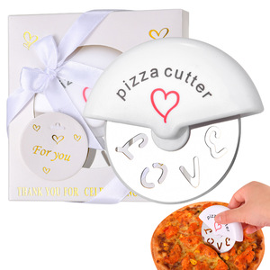 Roue de coupe-<span class=keywords><strong>pizza</strong></span> en acier inoxydable avec amour pour les cadeaux de fête de mariage dans une boîte - Product Image 6