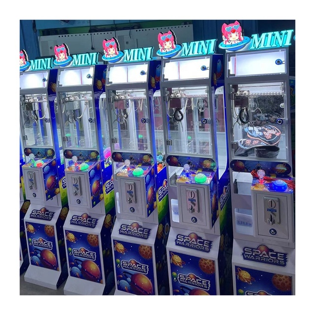 High Quality Claw Machine Mini Claw Machine With Bill Acceptor Small Claw Machine Prizes for Sale