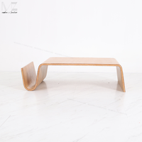 Table basse en bois contreplaqué de luxe au design rétro personnalisé pour le salon