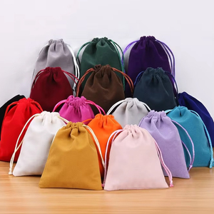Vente flash - Pochette à bijoux en velours personnalisée, petite pochette à cordon pour bijoux, sac cadeau pour mariage, pochettes à bijoux de haute qualité - Product Image 1