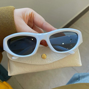 Lunettes de soleil tendance personnalisées avec logo, style vintage, pour femmes, créateur, protection UV400, unisexe, pour hommes, pour fêtes, personnalisées, œil de chat, Y2K - Product Image 4