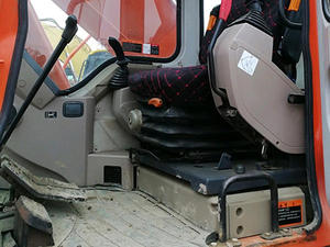 รถขุดตีนตะขาบ DOOSAN DH225LC-9 มือสอง อุปกรณ์ก่อสร้าง ปี 2021 น้ำหนักใช้งาน 22000 กก. บุ้งกี๋ขนาด 0.93 ลบ.ม. - Product Image 2