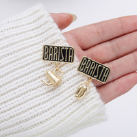 Épingles en émail Barista broches en métal personnalisées avec pendentif doré tasse à café pot insignes de revers de haricots épingles en émail de café personnalisées
