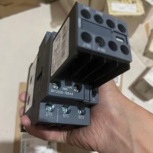 Контактор силовой AC-3e/AC-3 25 А, 11 кВт / 400 В, 3-полюсный, 24 В DC, вспомогательные контакты 2 NO + 2 NC, винтовые клеммы, размер S0 - Product Image 3