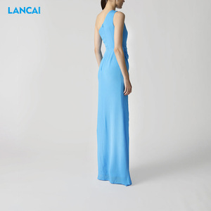 Abito Estivo Personalizzato Elegante con Una Spallina, Tessuto a Doppio Strato Plissettato, <span class=keywords><strong>Maxi</strong></span> da Donna con Cerniera Nascosta Posteriore e Design con Spacco - Product Image 2